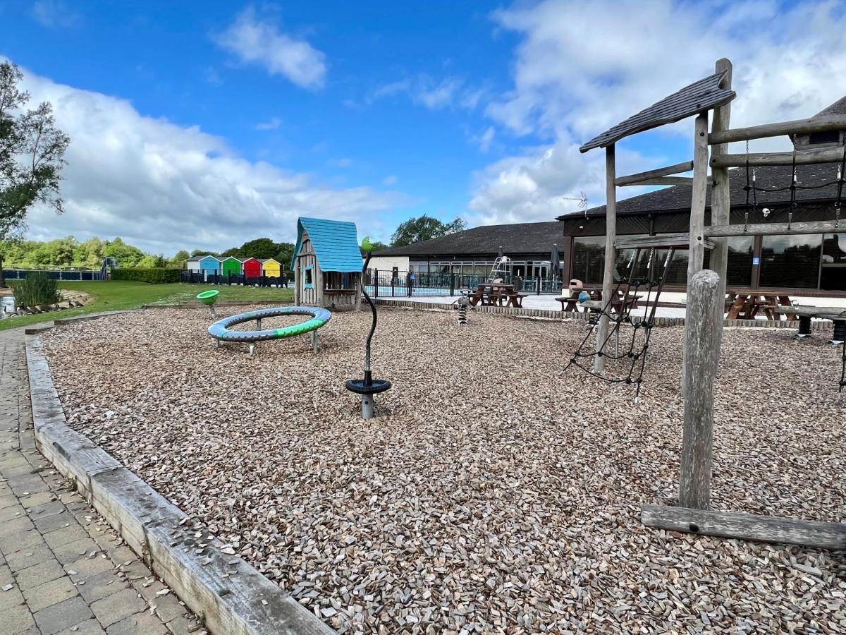 Paws Lodge, Hot Tub, Pet Friendly 南塞尔尼 外观 照片