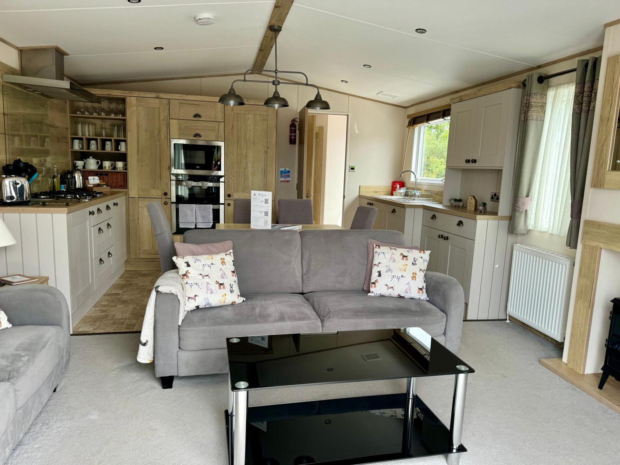 Paws Lodge, Hot Tub, Pet Friendly 南塞尔尼 外观 照片