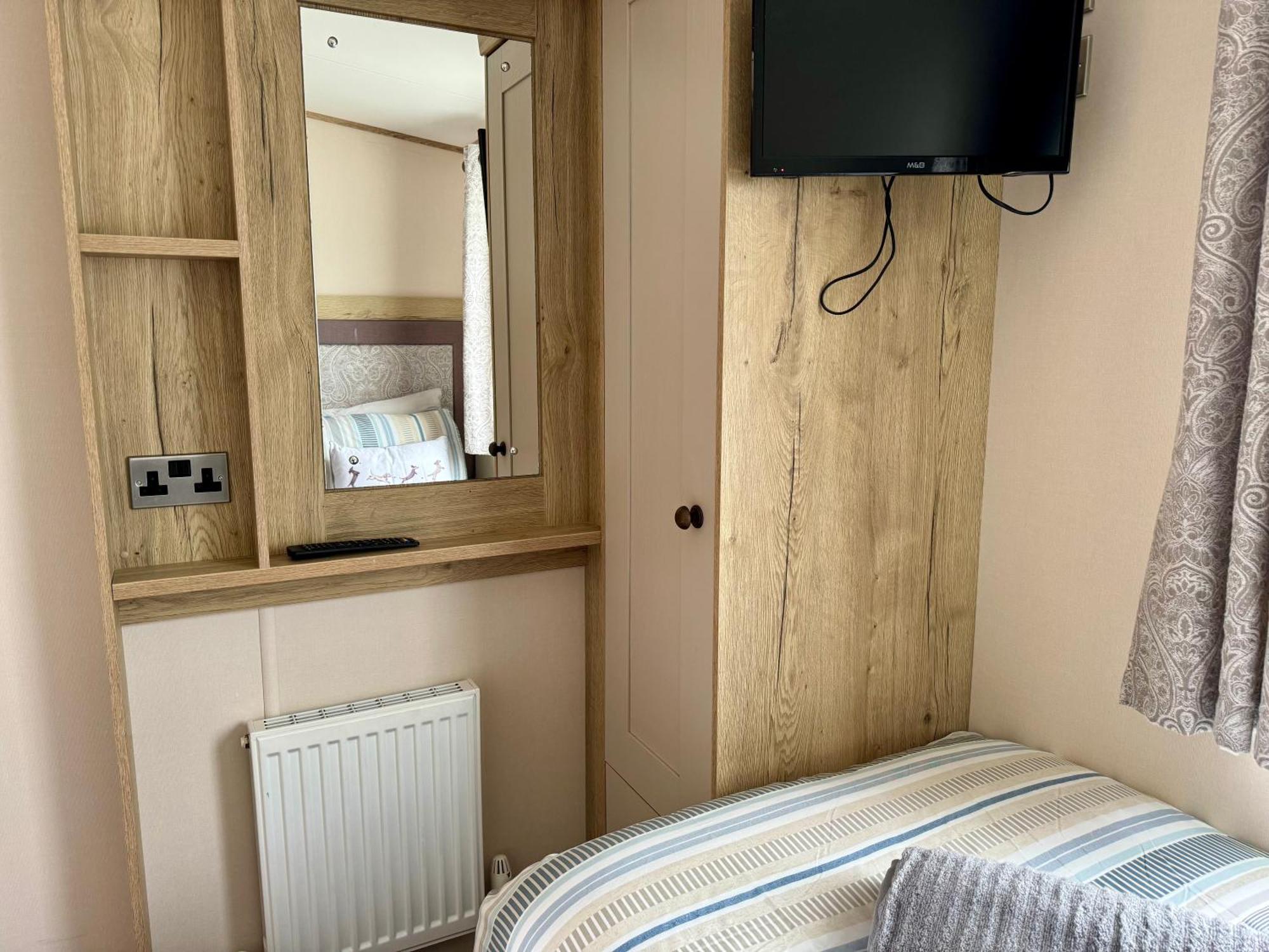 Paws Lodge, Hot Tub, Pet Friendly 南塞尔尼 外观 照片